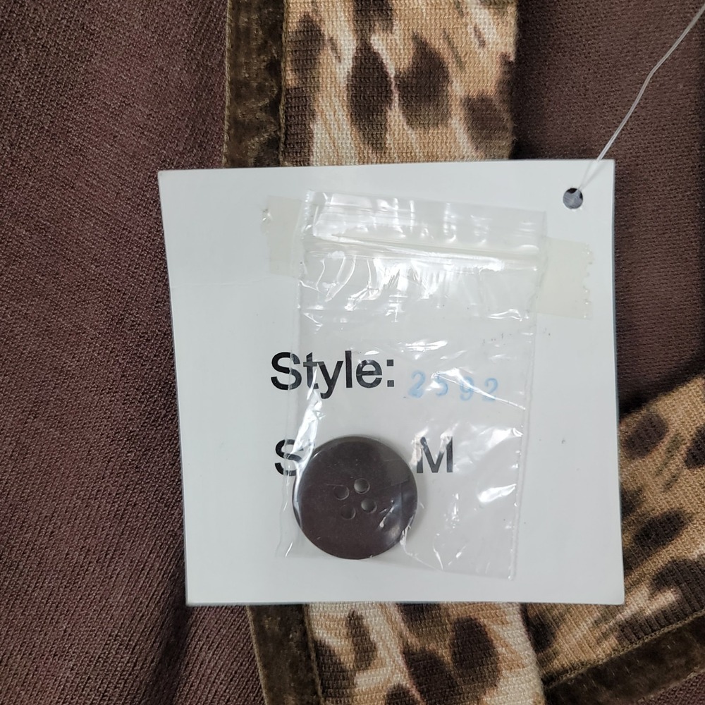 NWT JOSEPH A WOMEN'S TOP MEDIUM BROWN LEOPARD TRIM LONG SLEEVE KNIT BLOUSE NEW - Picture 6 of 16